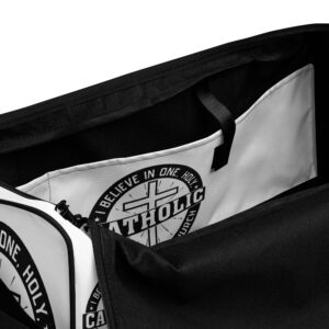 i believe in one, holy, catholic and apostolic church duffle bag